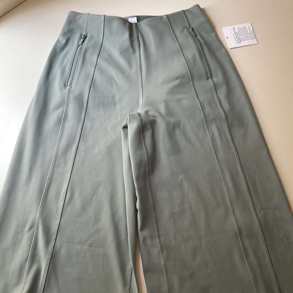 Lululemon Define High Rise Wide Leg Pant Luon Willow Leaf Green - Picture 6 of 9